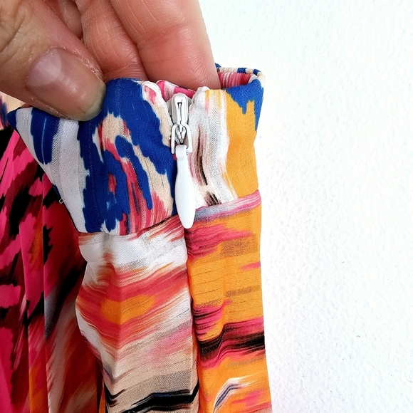 Chico's Vibrant Printed Pleated Skirt NWT - Picture 9 of 10